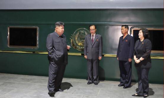 乐天巨人vs斗山熊_金正恩抵达北京:“很高兴时隔6年再次访华”