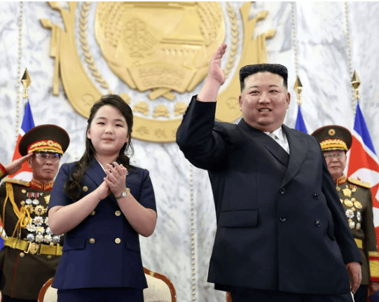皇冠會員申請_金正恩女儿首登国际舞台皇冠會員申請,引爆接班传闻!英国首相被架空,工党内斗成全武行…