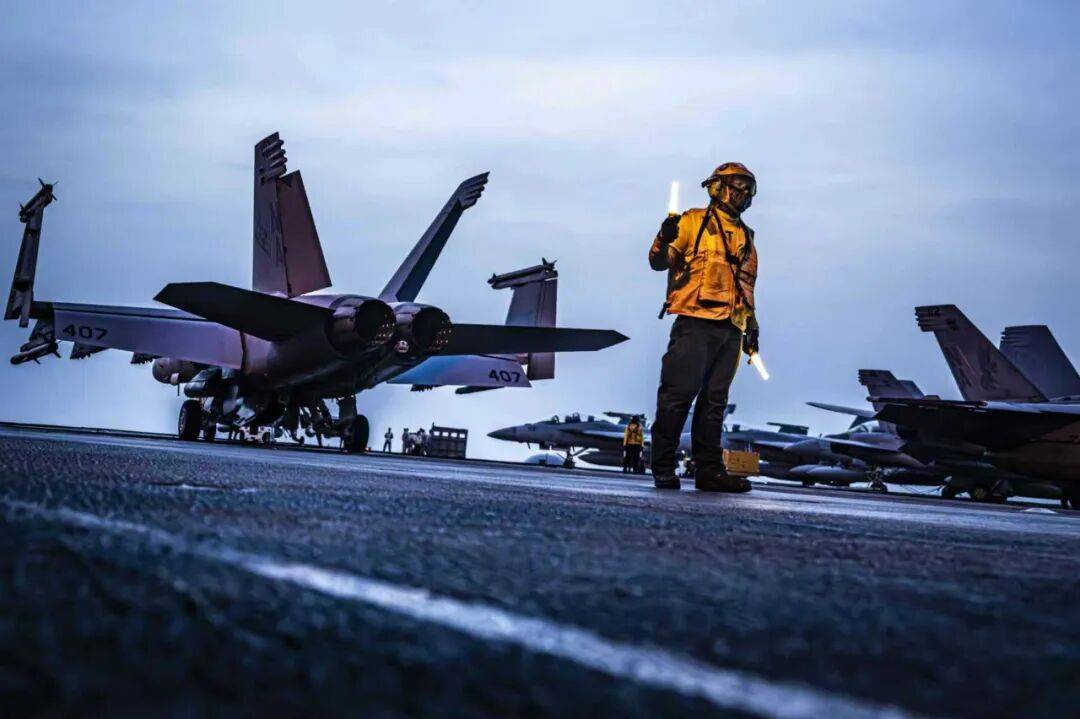 皇冠信用怎么弄_美海军在南海连摔两架飞机皇冠信用怎么弄，因电磁攻击？中国军号发文