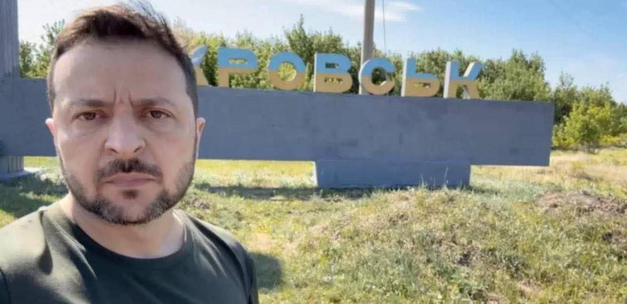 皇冠信用网代理平台_俄军敢死队向红军城突击皇冠信用网代理平台，乌军32旅谎报军情，温压弹收割平原溃兵