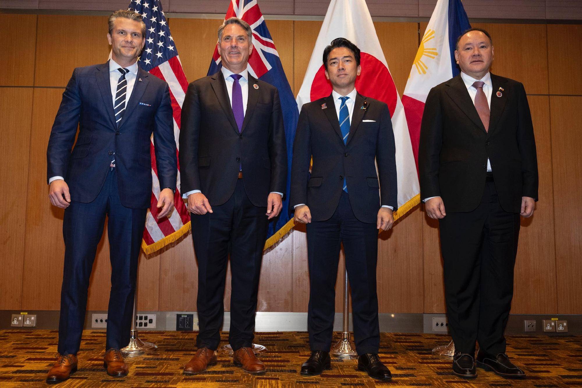 朴茨茅斯 vs 威斯汉姆_美军再度遭遇耻辱时刻：中国海军6艘战舰包围朴茨茅斯 vs 威斯汉姆，815舰插入南海演习