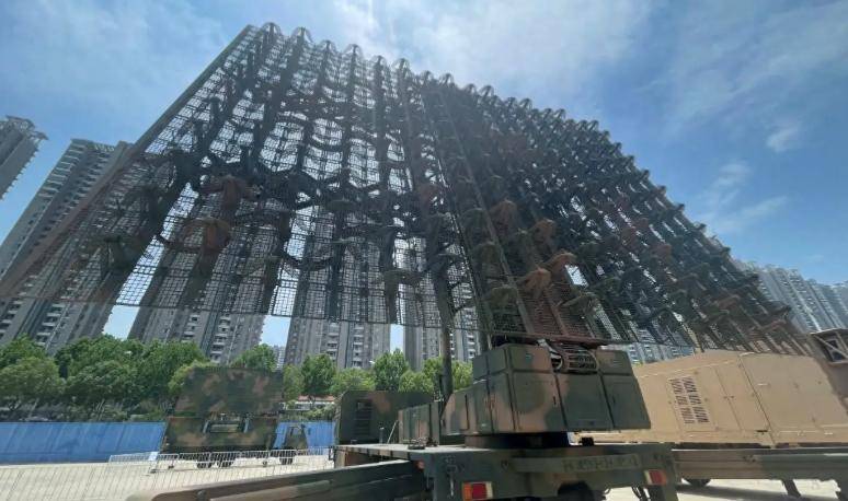 皇冠信用網代理申条件_央视曝红旗-20开火惊艳画面皇冠信用網代理申条件，打得就是隐形目标，信号美国能看懂