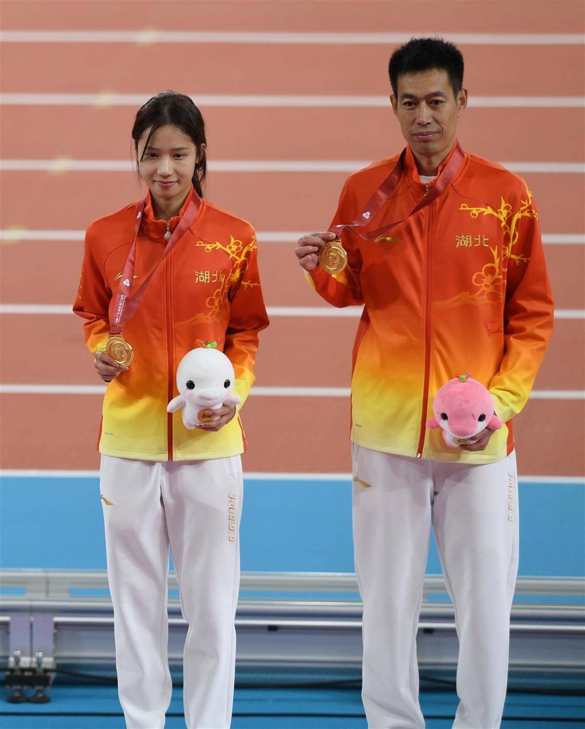 皇冠信用网如何申请_清华学霸皇冠信用网如何申请，一跃登顶！湖北选手邵雨琪摘得全运会女子跳高金牌