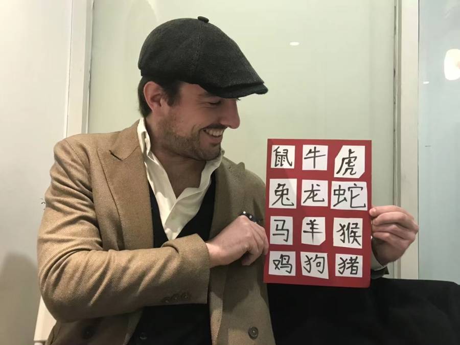 皇冠信用网会员注册网址_法国人在上海开店皇冠信用网会员注册网址，只卖白色衣服竟然火了丨上海滩上洋掌柜