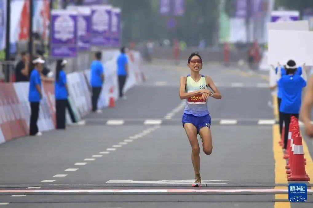 皇冠登1登2登3代理
_“最快女护士”张水华:今日在医院上班皇冠登1登2登3代理
,未参加“家门口的”福州马拉松;护士长回应