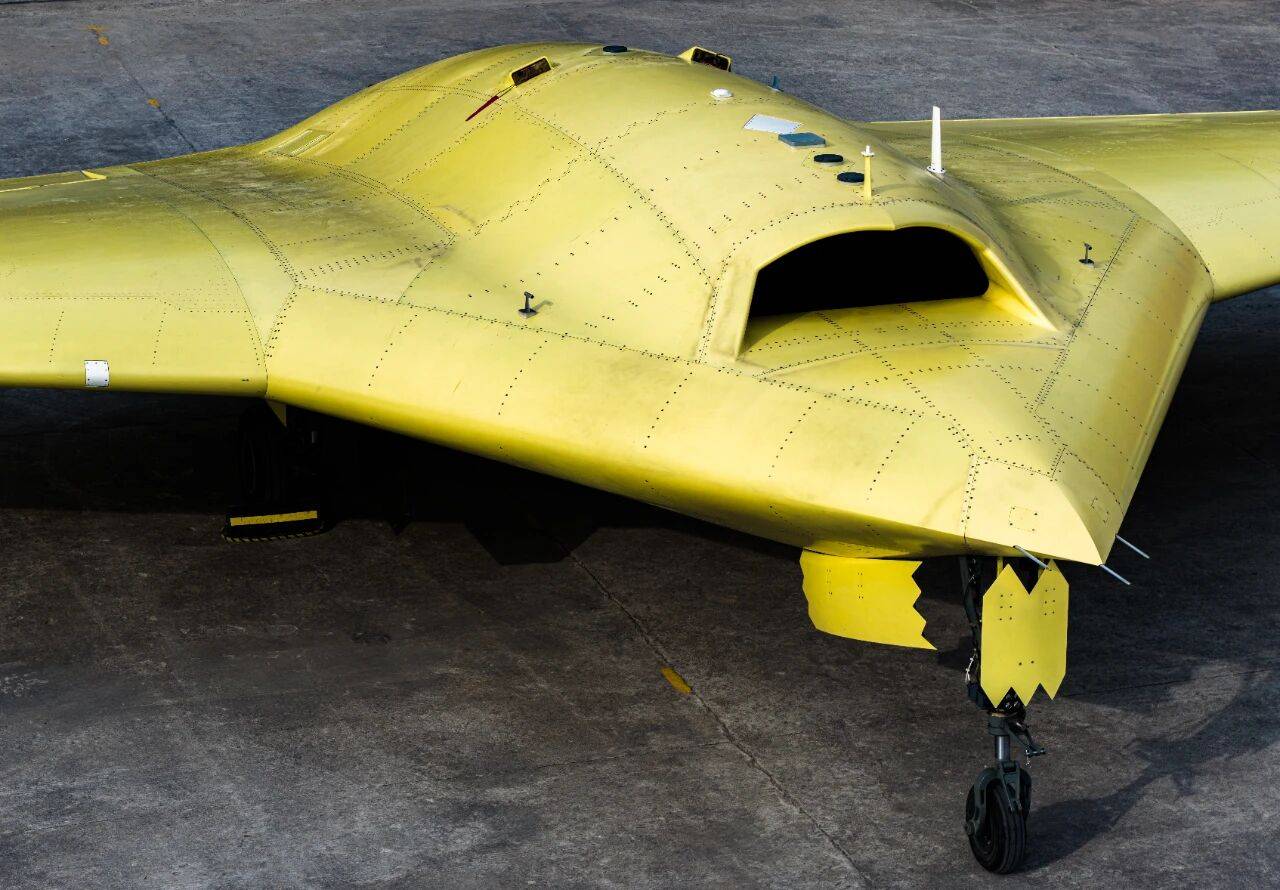 皇冠信用网登3代理申请_重大突破皇冠信用网登3代理申请！彩虹-7高空高速隐身无人机成功首飞