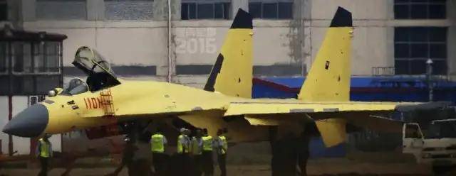 皇冠信用网网址_三代同堂皇冠信用网网址!央视首次出现歼-11、歼-11BS、歼-11BG同框画面