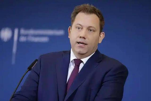 如何申请到皇冠信用网 _120架飞机订单到手如何申请到皇冠信用网 ，默茨访华刚带回大礼，德国财长就对中国变脸