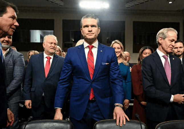 皇冠信用盘会员
_2500名美军杀进霍尔木兹海峡皇冠信用盘会员
,却连油轮都不敢护送!伊朗这招太狠了